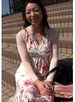 M722G-007 -  A gentle and beautiful mature woman with fair skin! She is busy raising children and has no sex life with her husband, so she appears in AV in search of stimulation!