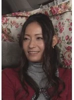 M975B-012 -  This slender celebrity wife living in Omotesando has a great sensitivity. She wraps her legs around the man and won't let go!