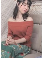 M993B-008 -  This wife actually likes younger men. Although she is embarrassed by the advances of timid and timid men, she is able to fulfill her desire to be loved by younger men.