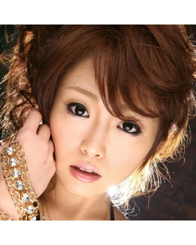 Ami Nagasaku