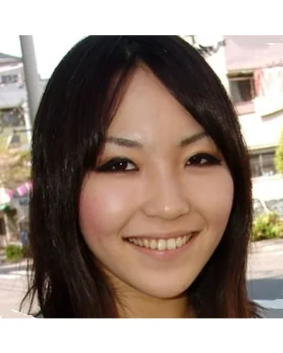 Aya Hirahara