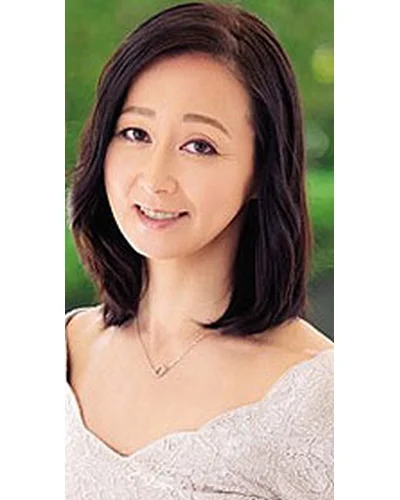 Kayo Esumi