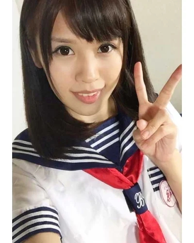 Moe Kurashina