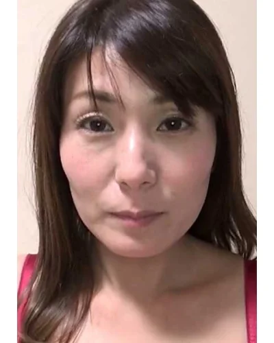 Yoshino Kikuchi