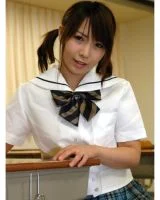 Ai Suzuki