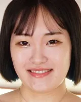Hana Kawamura